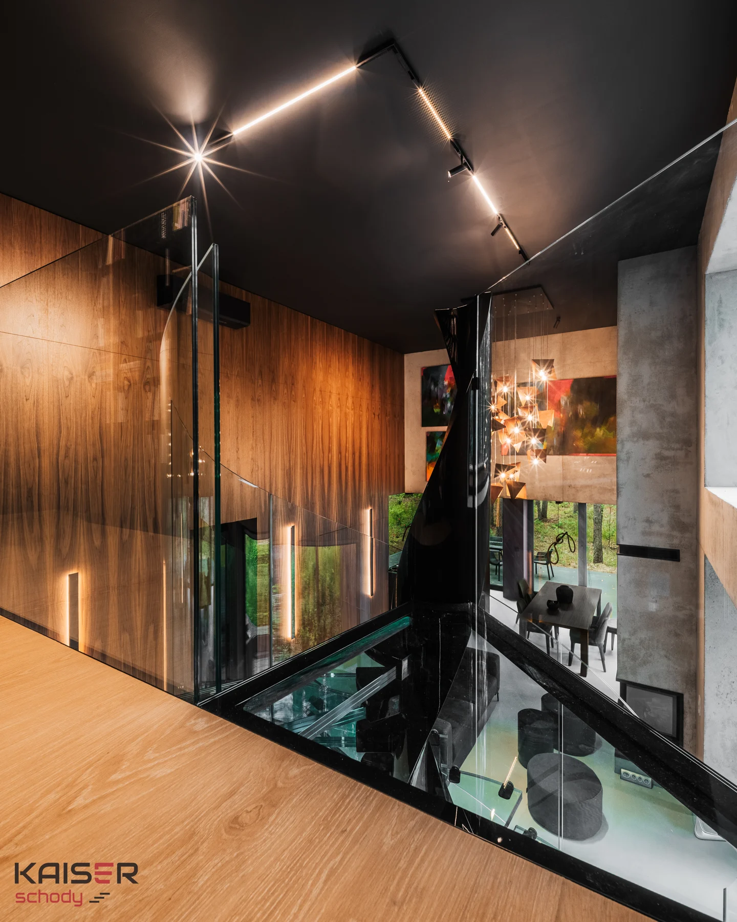 Spiral staircase with glass treads — view 10